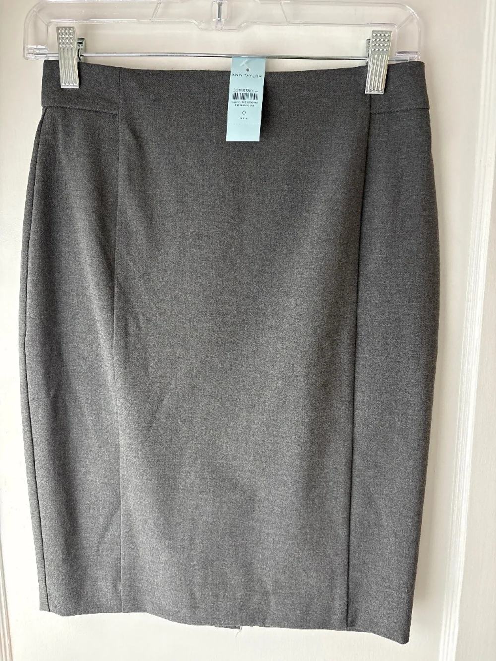Ann Taylor Gray Pencil Skirt, Sz 0P, NWT